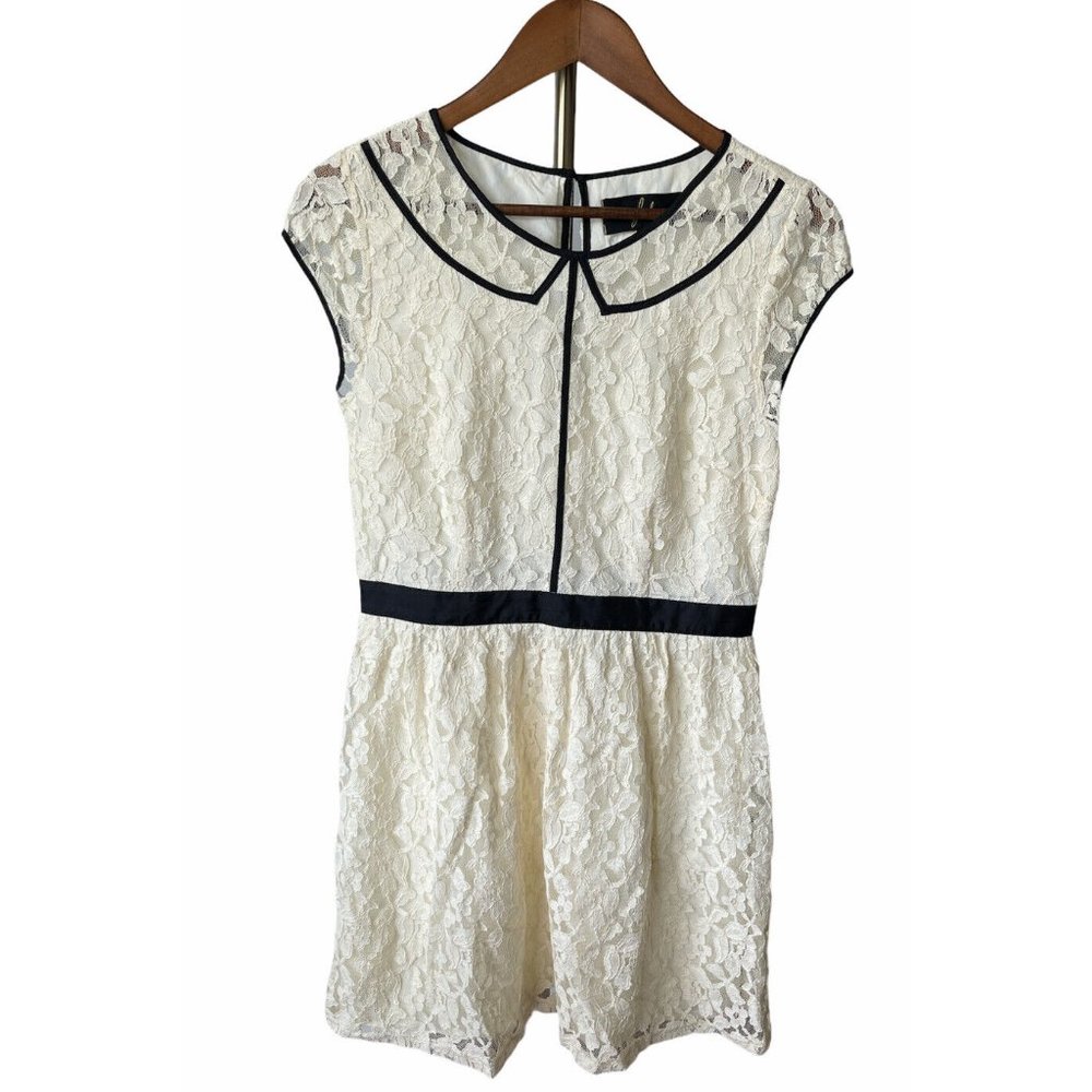 Jack BB Dakota - White Lace Dress w/ Black Trim Women's size 8